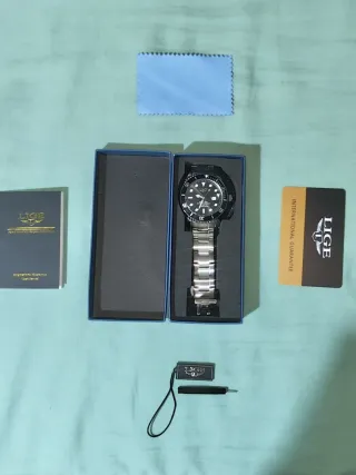 Reloj Lige Hombre plateado sin usar.