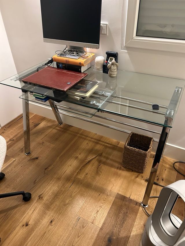 Escritorio El Corte Inglés metal y cristal