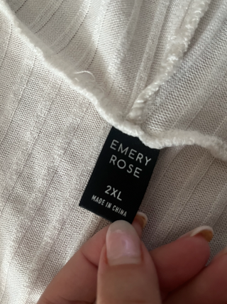 vestido tipo sudadera negro blanco gris capucha