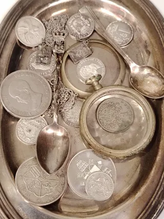 Lote de Plata: Monedas, Reloj ,Bandeja, Joyas
