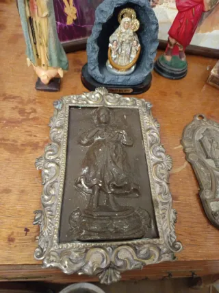 Lote religioso figuras y cuadros