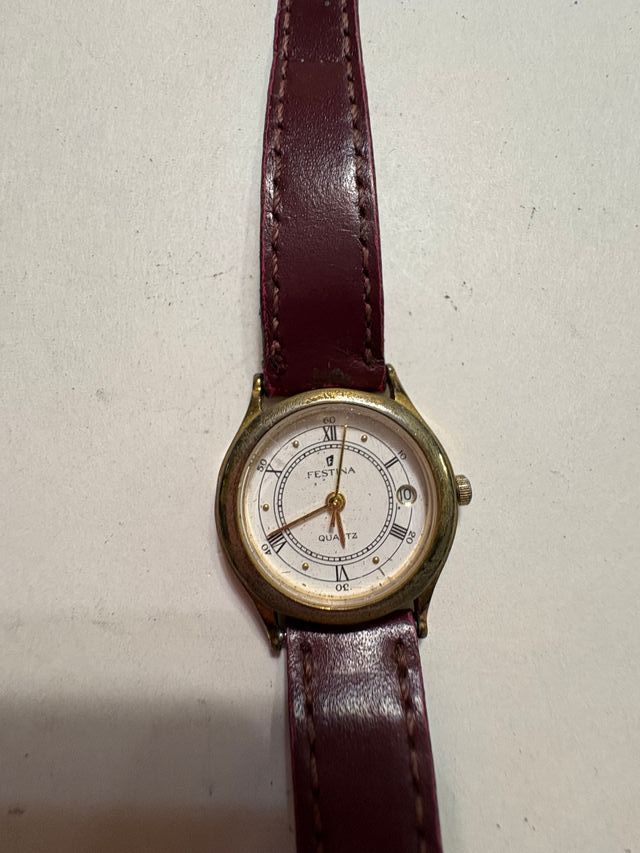 Reloj Festina Vintage Oro y Púrpura
