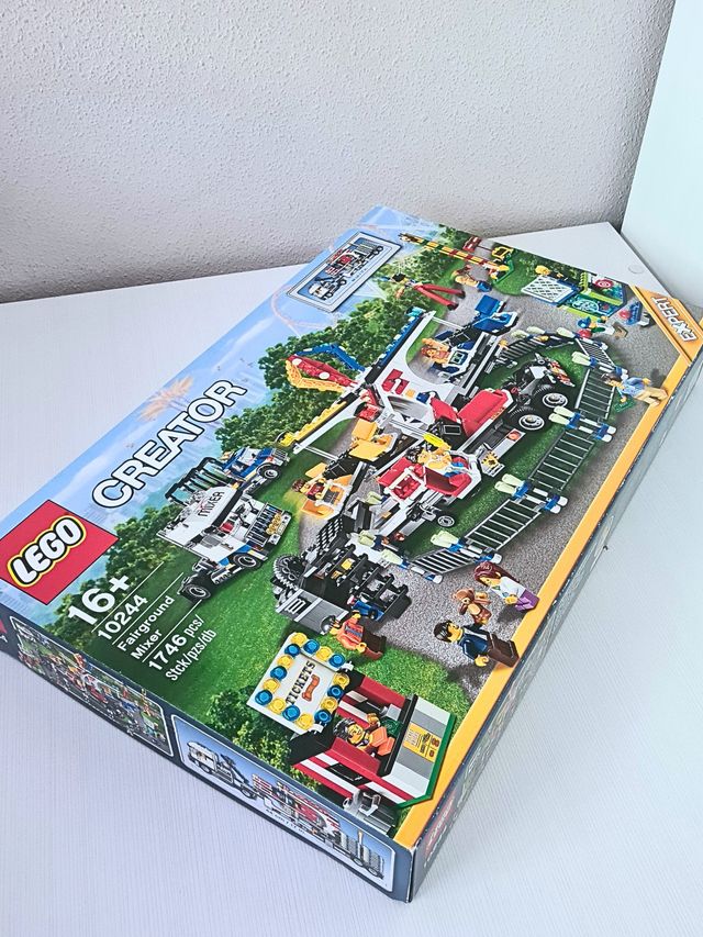 LEGO Creator 10244 Fairground Mixer