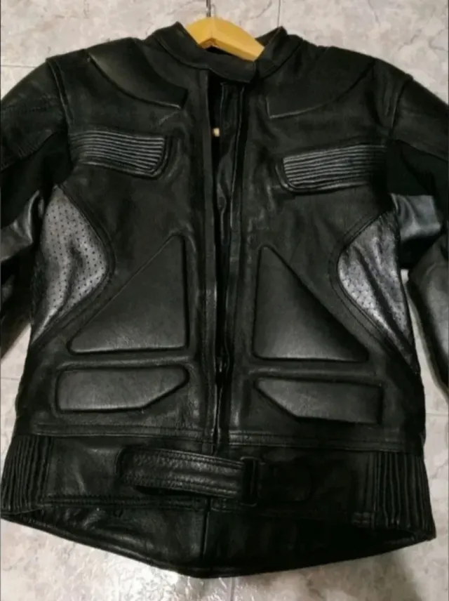 Cazadora de piel para moto