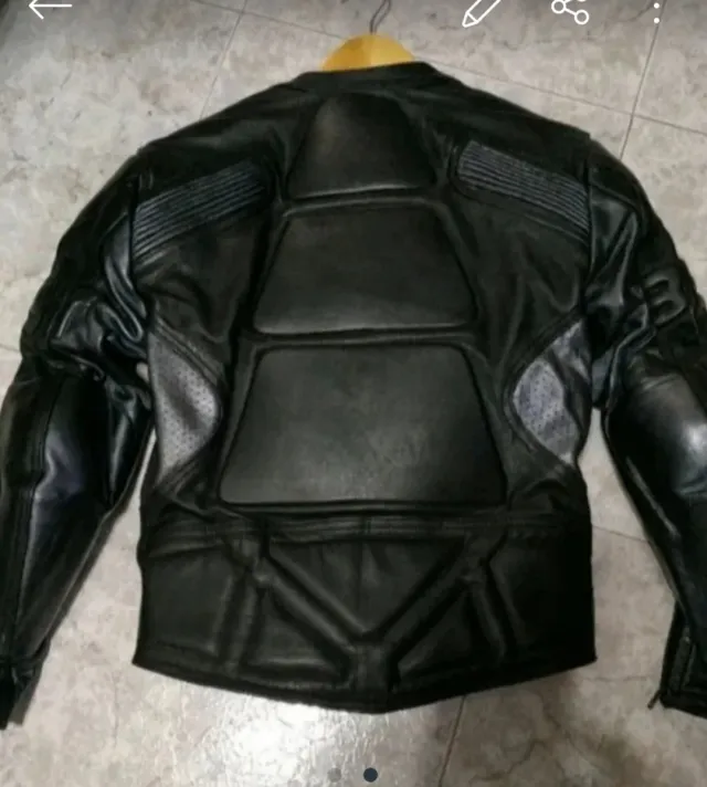 Cazadora de piel para moto