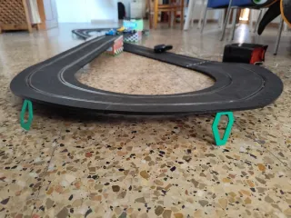 Scalextric GP-51 con un coche extra Tyrrell p34