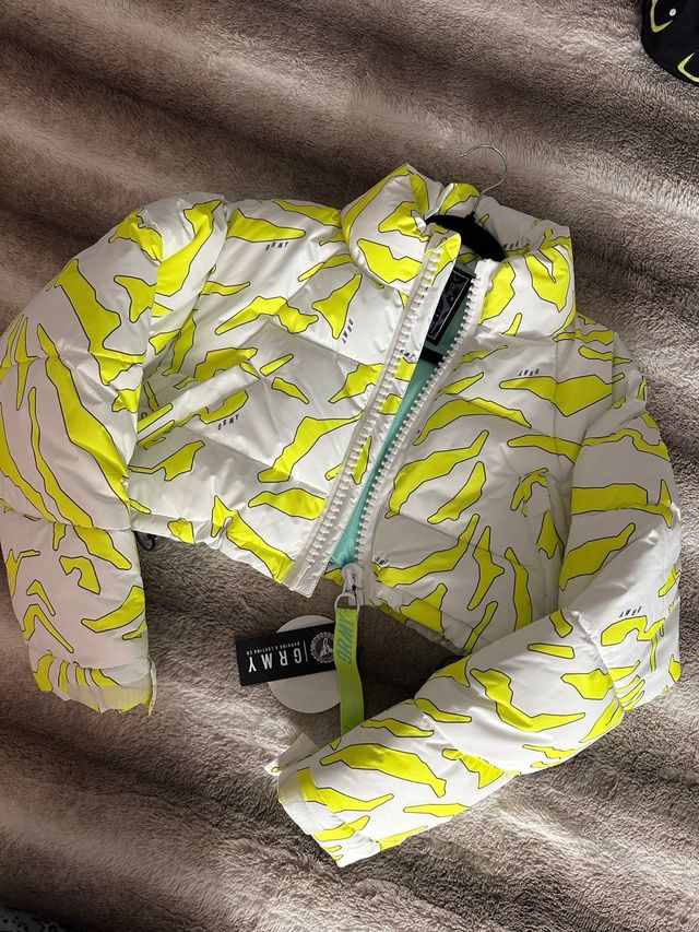 Chamarra GRMY Blanca y Amarilla Neon