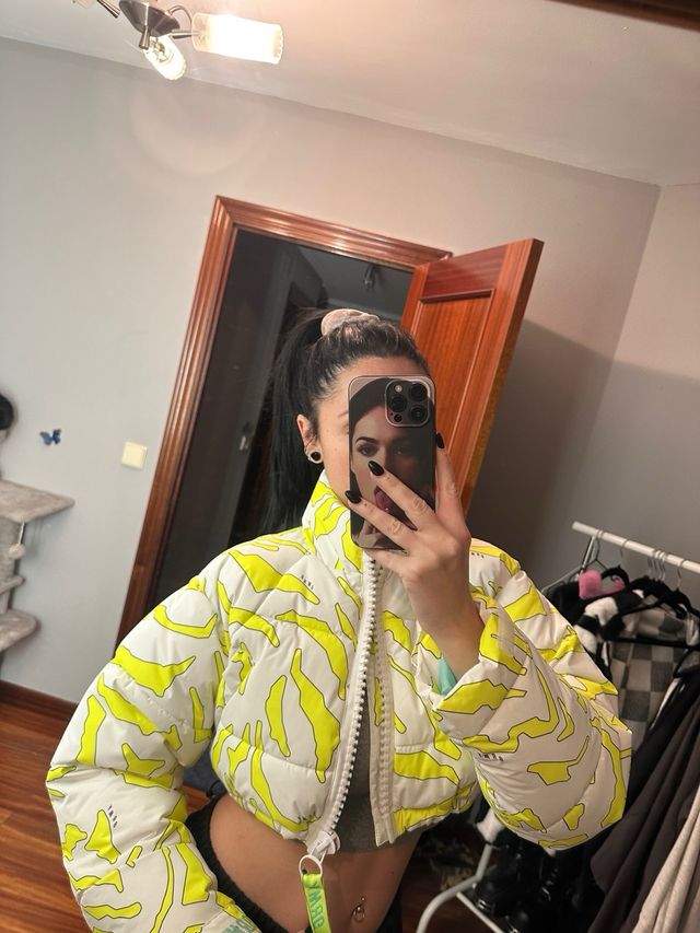 Chamarra GRMY Blanca y Amarilla Neon