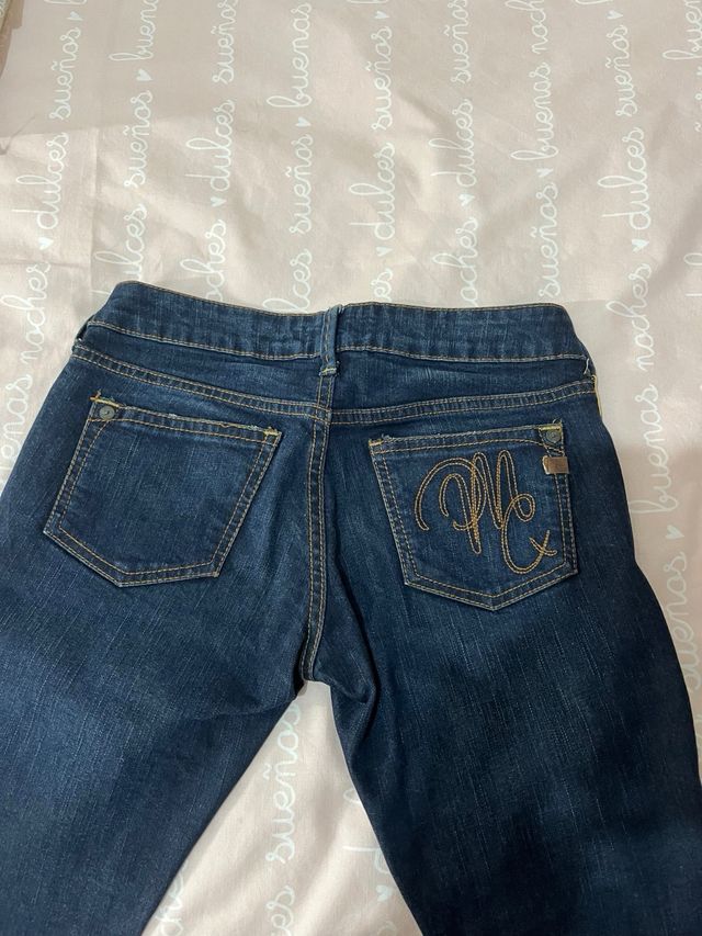 Pantalón vaquero tiro bajo