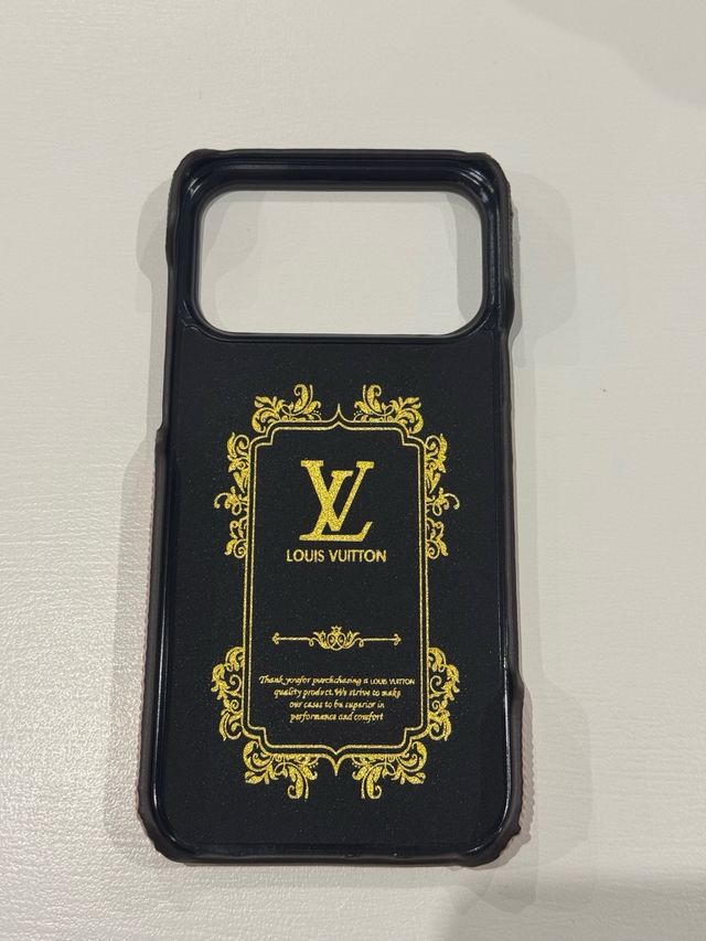 Cover iPhone 17 Pro Max Louis Vuitton