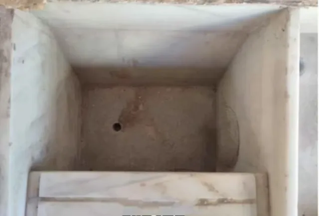 Pica de cocina antigua de mármol