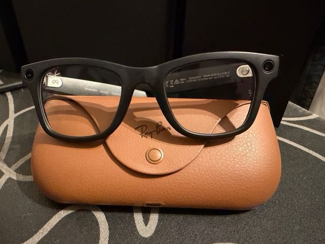 Ray-Ban Meta wayfarer Transitions green