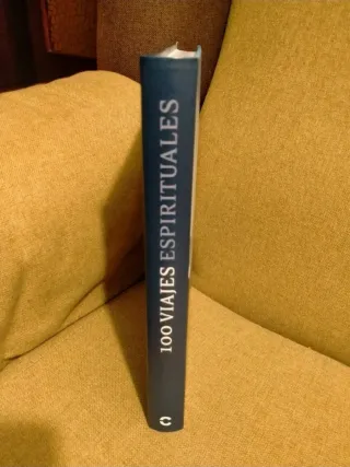 100 viajes espirituales: Destinos mágicos y evo...