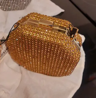 Bolso fiesta Zara pedrería dorado
