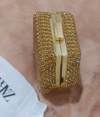 Bolso fiesta Zara pedrería dorado