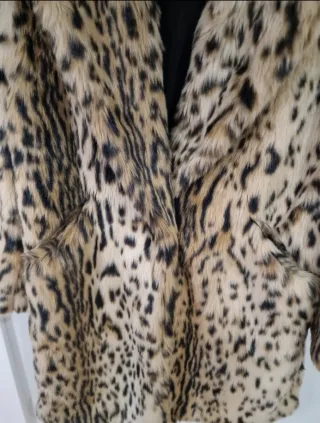 Abrigo pelo Zara estampado leopardo