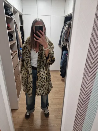 Abrigo pelo Zara estampado leopardo