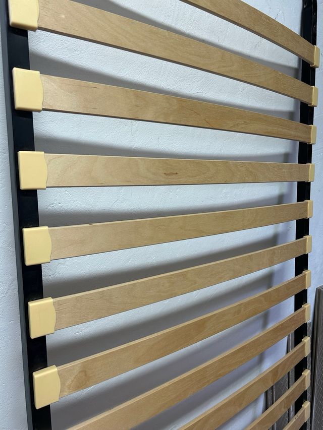 Somier Ikea Madera y Metal