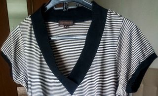 Camiseta Carolina Herrera Marrón + DESCUENTO