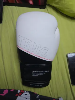 Guantes de boxeo Decathlon Outshock TRNG