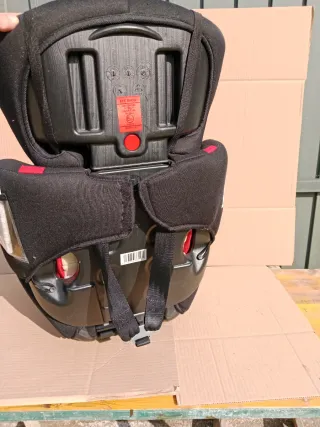 Silla de coche negra