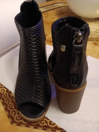 Botín Carmela Negro Mujer