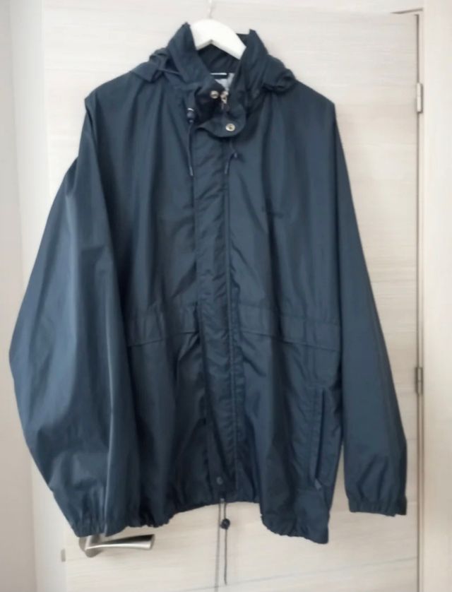 Chubasquero azul hombre