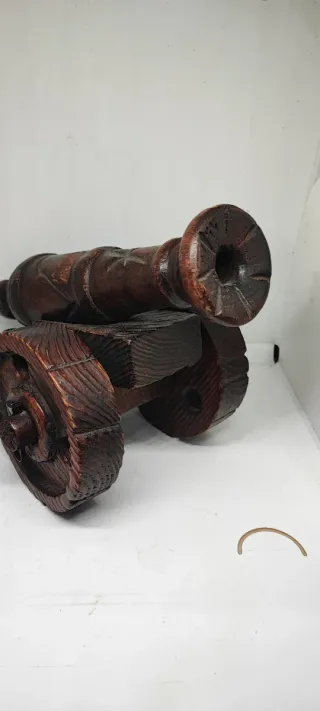 Cannone in legno vintage