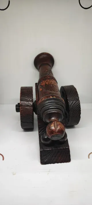 Cannone in legno vintage