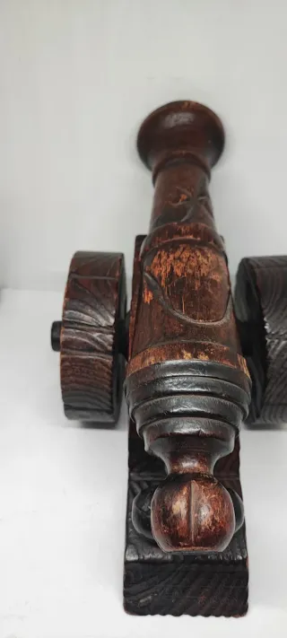 Cannone in legno vintage
