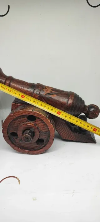 Cannone in legno vintage