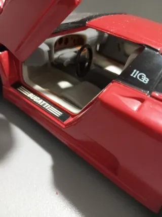 Bugatti 1/18 Aleron elevable