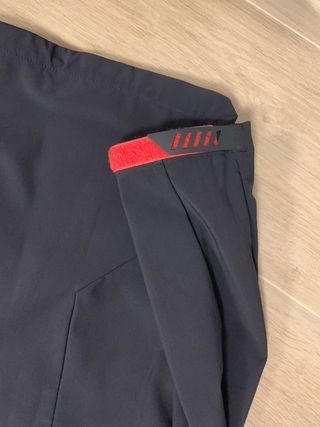 Chaqueta SEAT Negra y Roja