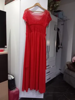 Vestido elegante rojo fiesta