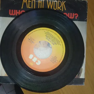 Vinile 45 giri Men At Work Who Can It Be Now?