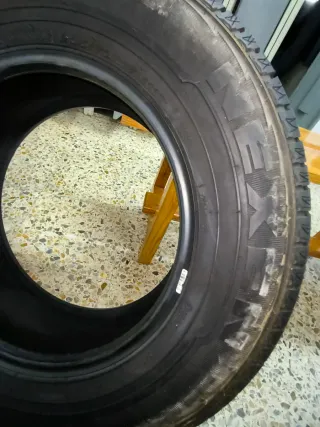 OFERTA! Neumáticos m+s 235/70/17 (4 unidades + 1