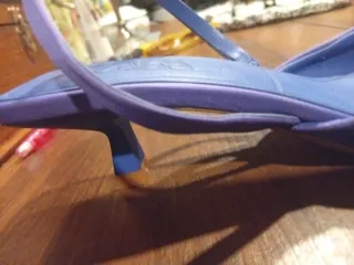 Zapatos de fiesta morados con pedrería