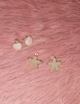 2 pares de pendientes de estrella y manzana