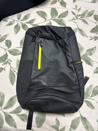 Mochila Technogym Negra y Amarilla