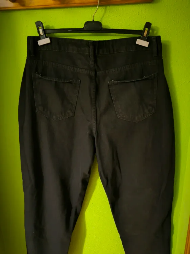 Pantalón vaquero negro mujer