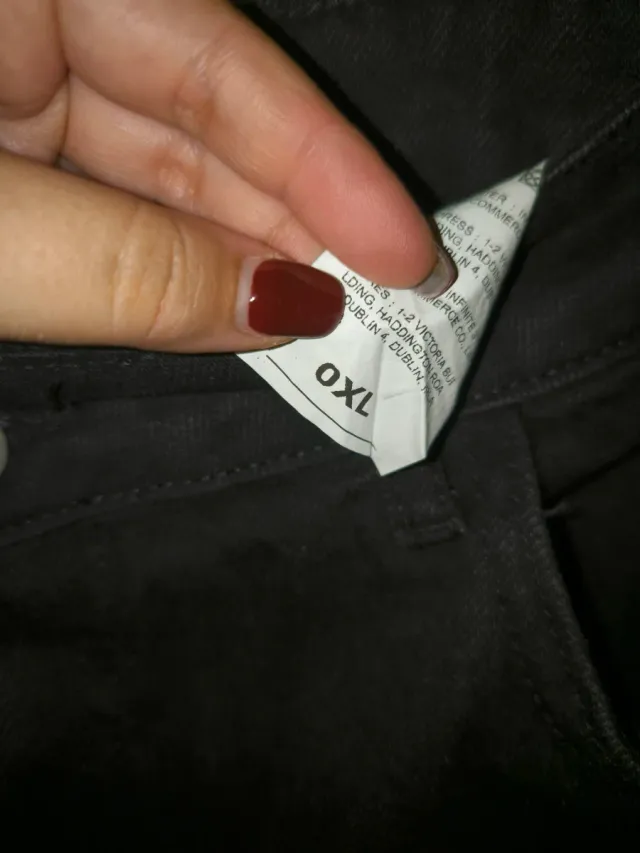 Pantalón vaquero negro mujer