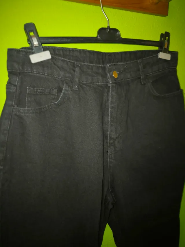 Pantalón vaquero negro mujer