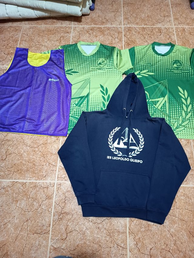 Uniforme instituto Leopoldo Queipo