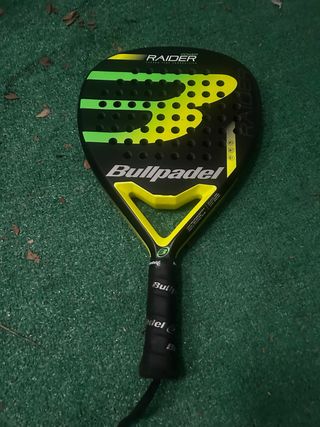 Pala de pádel Bullpadel Raider