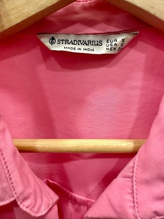Camisa fucsia Stradivarius