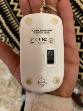 Ratón USB blanco y morado,con cable que se alarga