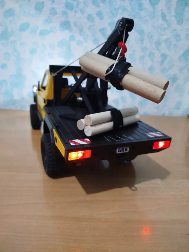 Toyota RC MN-82T Coche teledirigido