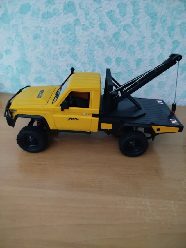 Toyota RC MN-82T Coche teledirigido