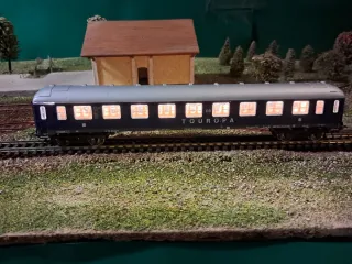 Carrozza Rivarossi illuminata