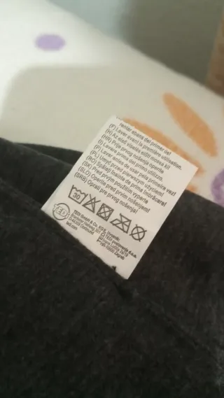 Pantalón chándal mujer+ Gorro.